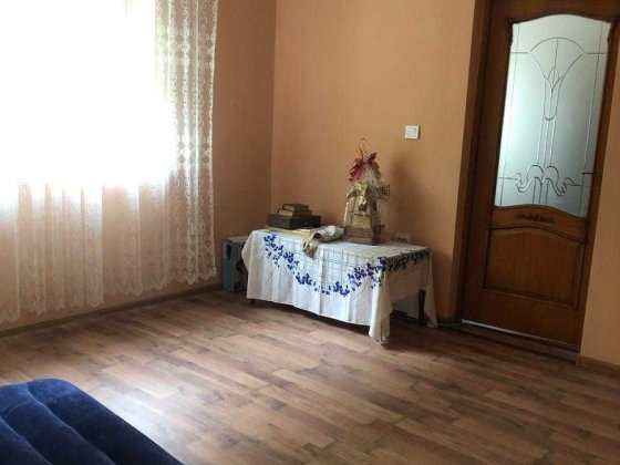 Р-н площі Лаборця! Будинок під житло або комерцію. Ужгород