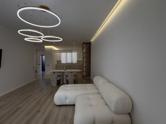 Новенький Таунхаус з власним переднім двором Ужгород