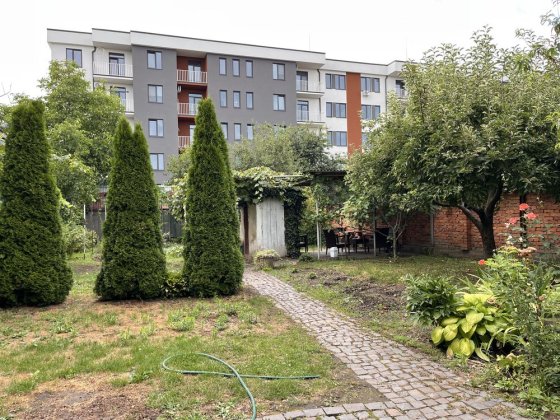 Будинок в центрі міста рн вул. Руськоі Ужгород