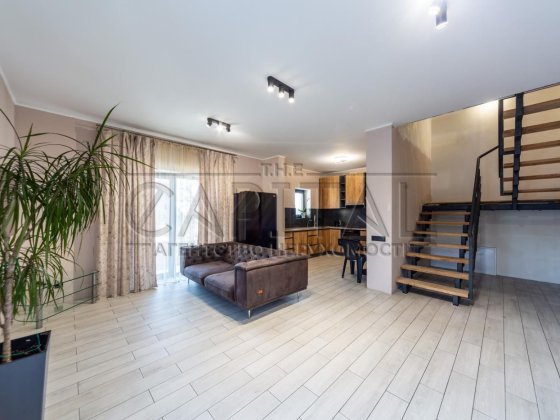 Продажа дома, дуплекс, Жуляни, Солом'янський. Киев