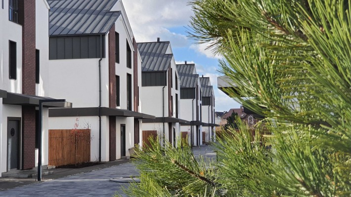 Таунхаус з чистовим ремонтом у тихому районі. Безпека, простір! - фото 1