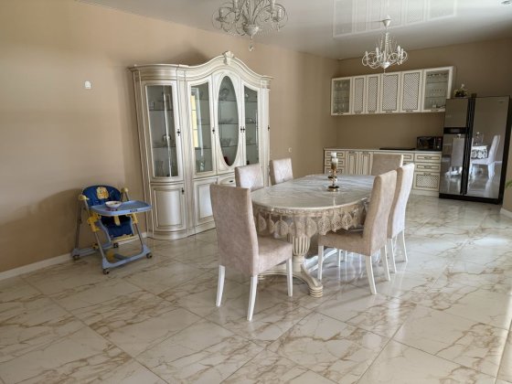 Продаж світлого будиночка у передмісті Ужгорода Ужгород