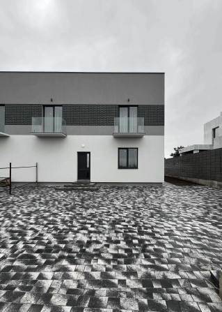 Продам просторий котедж на Щасливому, з чистовим ремонтом - фото 1