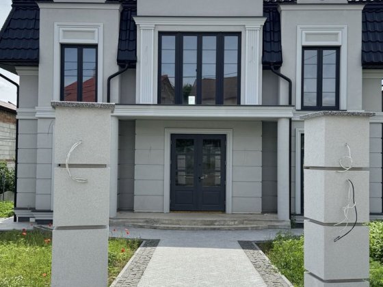 Продаж будинку Роша Черновцы