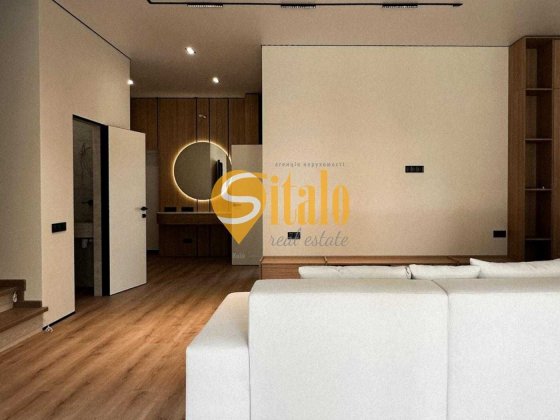 Сучасний будинок з новим ремонтом біля метро Славутич, Осокорки Київ