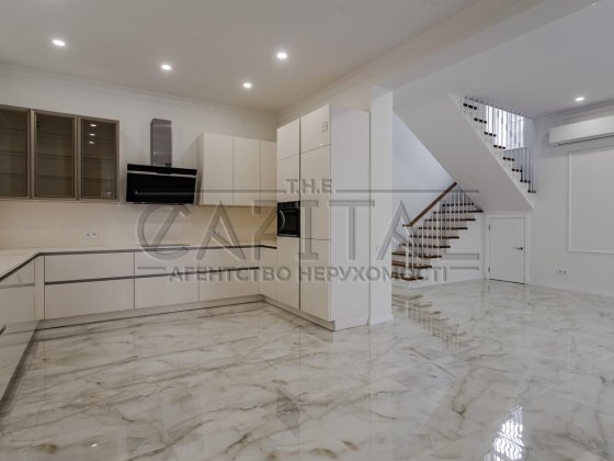 Продажа 2-этажного дома, с генератором, Бортничи. Киев