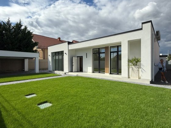 Продаж нового будинку з ремонтом Ужгород