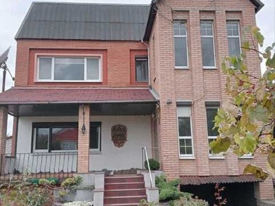 Будинок на ділянці 7 соток. Вулиця Добровольчих батальйонів Черкаси