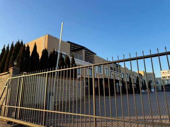 Укомплектований котедж в престижному районі міста! Рівне