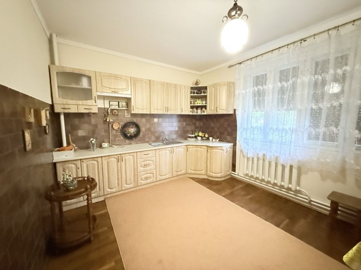 Продаж будинку з двома земельними ділянками - фото 1