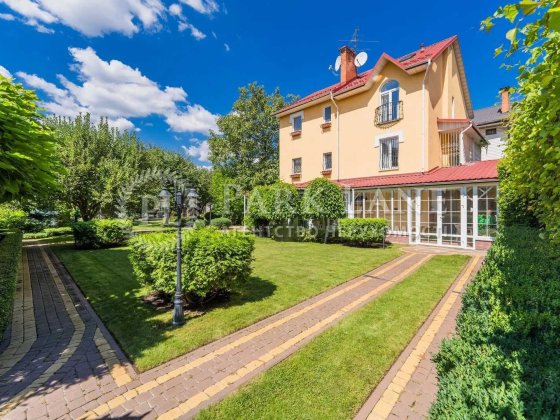 м.Славутич А.Галика Малоземельна Ремонт 210 м2 13соток Вихід на Дніпро Київ