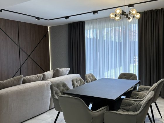 Продаж таунхауса з ремонтом Дослідна станція (вул Довженка) Чернівці