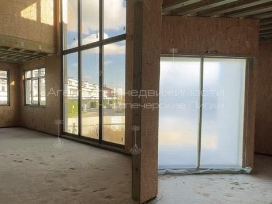 Продаж будинку 425 м2 без ремонту у КМ Коник Киев