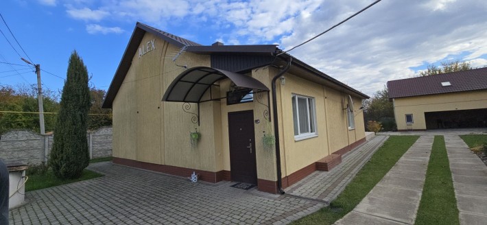 Будинок в центрі Садгори 100 кв.м. - фото 1
