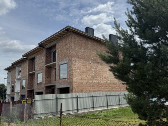 Продаж Таунхаусів міські комунікації Роша Чернівці