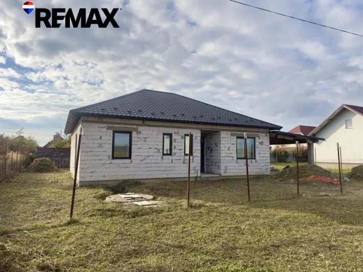 Просторий будинок в районі Табла-1, 3 кім. - фото 1