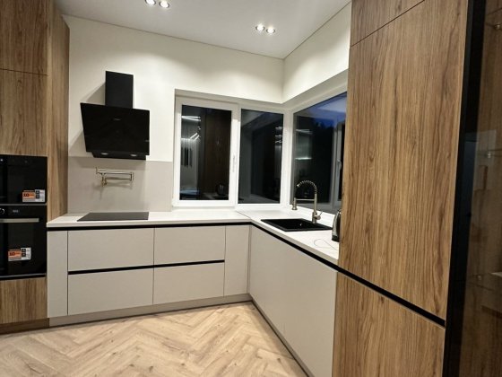 Продається сучасний будинок Червениця Ужгород