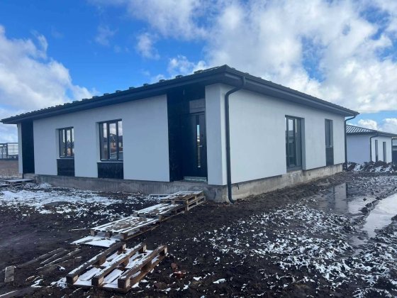 продаж одноповерхового котеджа Рівне