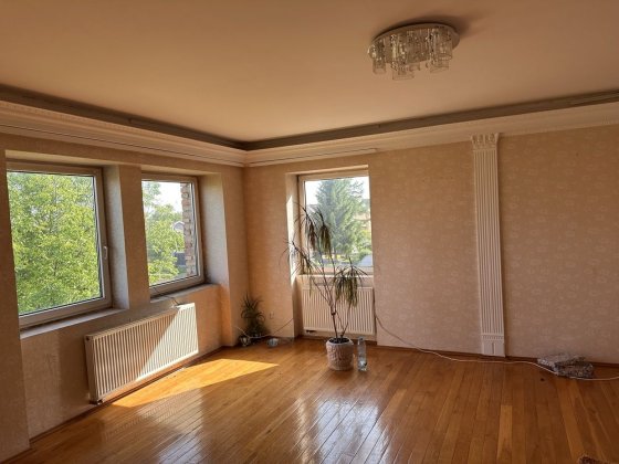 Будинок в тихому районі міста Рівне