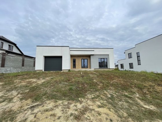 Продам будинок,р-н Макарова,третя поліклініка. Ровно