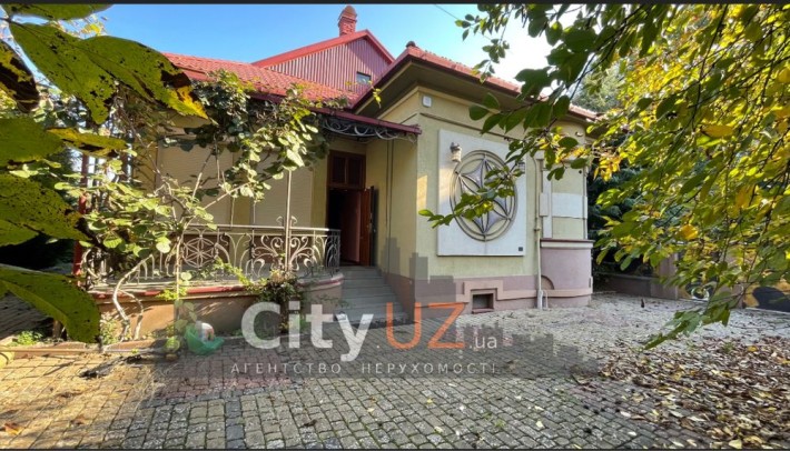 Продається будинок в центрі - фото 1