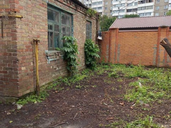 м. Академмістечко 5 хв. пішки, продаж півбудинку  40м з землею 5 соток Киев