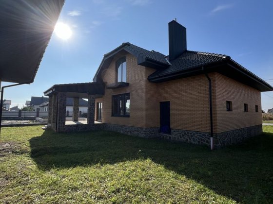 Будинок з шикарним плануванням, 2 гаражами і гостьовий будинок Рівне