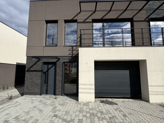 Продаж НАЙЯКІСНІШИХ в місті таунів район Кварц Черновцы