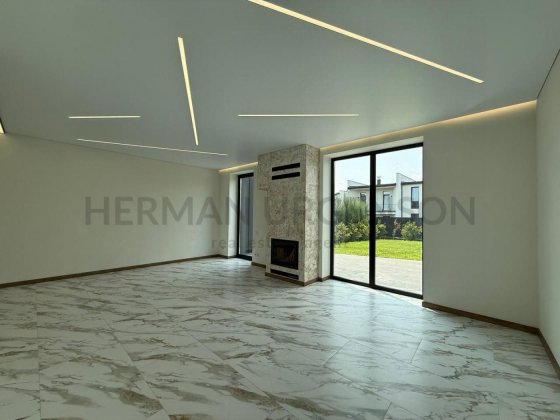 Продаж таунхаусу 150 м.кв / вул. Запорiзька, Червениця Ужгород