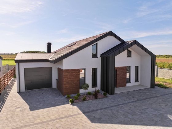 Продам БЕЗ КОМІСІЇ окремий будинок, 170м2, 5 соток Рівне