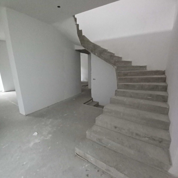 Продаж   Чернівці будинок 1/2 дуплекс 365м2 - фото 1