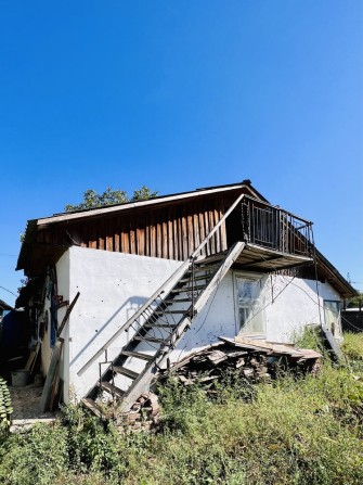 Будинок з ділянкою землі, Півці - фото 1