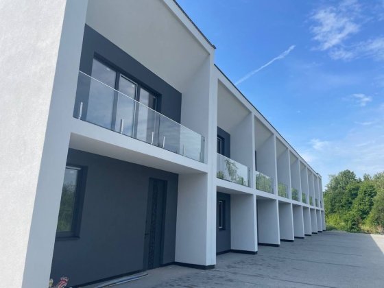 Продаж котеджу по вулиці Рівній  район Садовий ( Загорська ) Ужгород