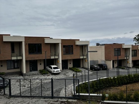 Продаж 3-к зданого Таунхаусу Чернівці