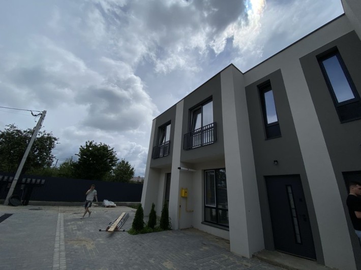 Продаж таунхауса в ближніх Зарванцях - фото 1