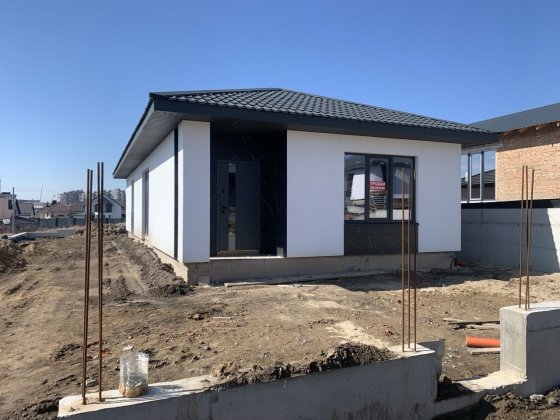 Будинок біля  Бармаків, 78кв.м , 4.5 сот землі Рівне