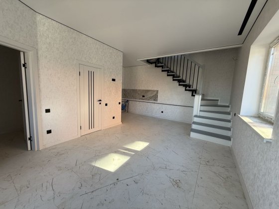 Продам таунхаус з ремонтом  без комісії Винница