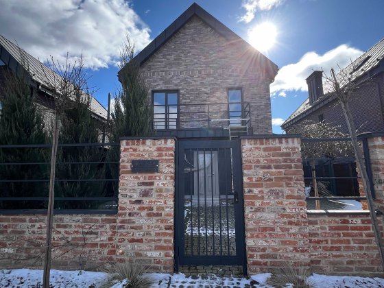 Без% Продаж будинок 225м, ремонт, Жуляни Киев