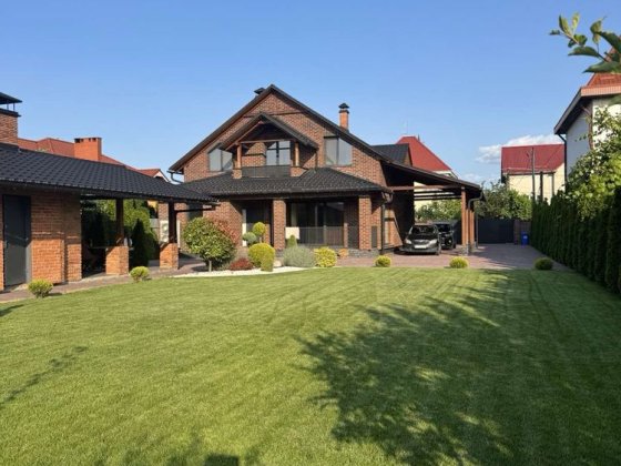 Продаж елітного будинку в престижному районі. Торг Ужгород