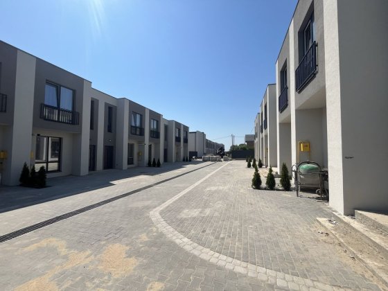 Продається 2 пов.таунхаус 130 м2 у Зарванцях Винница