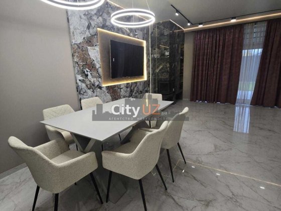 Продається таунхаус з ремонтом у Садовому Ужгород