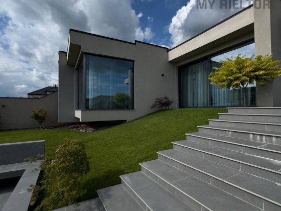 Продаж будинку з панорамним видом! Ужгород