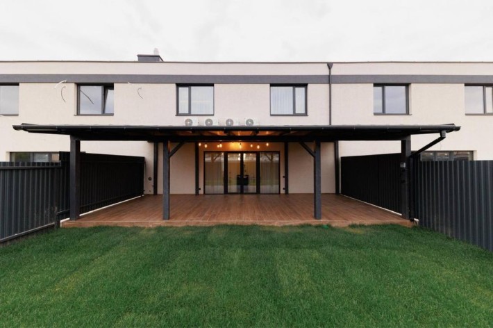 Продаж таунхаусу з двориком - фото 1