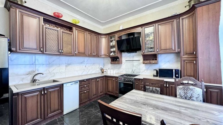 Продам 2эт дом 233м с ремонтом на Клочко Ашхабадская Индустриальный рн - фото 1