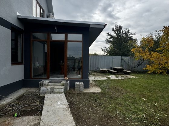 Продаж будинку неподалік дит простору Імперія Ужгород