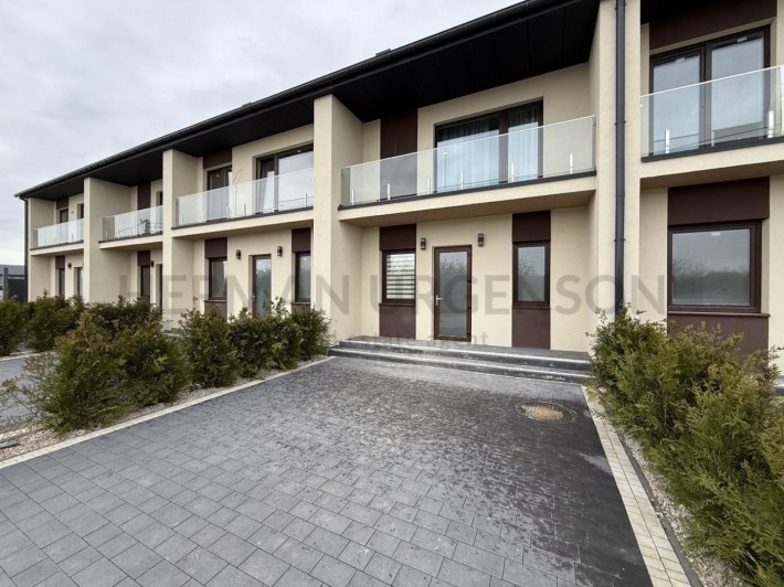 Продаж таунхаусу 132 м.кв / 1.5 сотки / р-н Садовий, Ужгород - фото 1