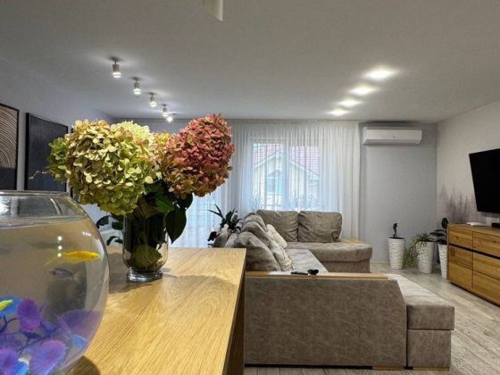 Чудовий 4 кімнатний такнхаус, Боздош, газ Ужгород