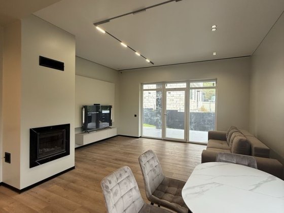 Продаж американки на Червениці Ужгород