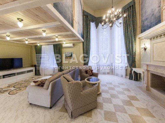 Чудовий будинок поряд Голосеевского парку, м. Голосіївська Київ