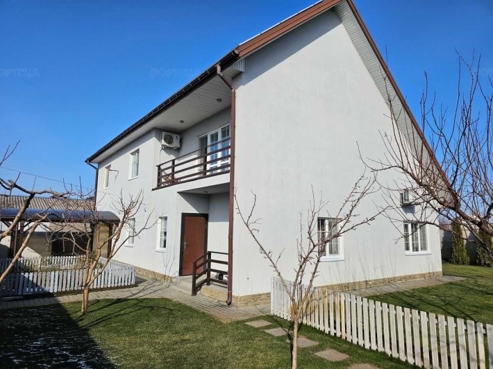 Продажа дома для комфортного проживания семьи - фото 1